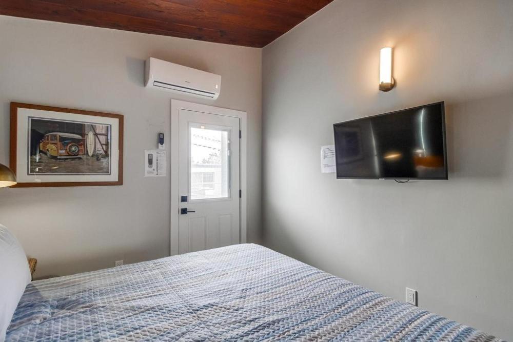 Holiday home Mission Escape Near Ocean And Bay With Private Balcony Bbq And Garage Parking San Diego
