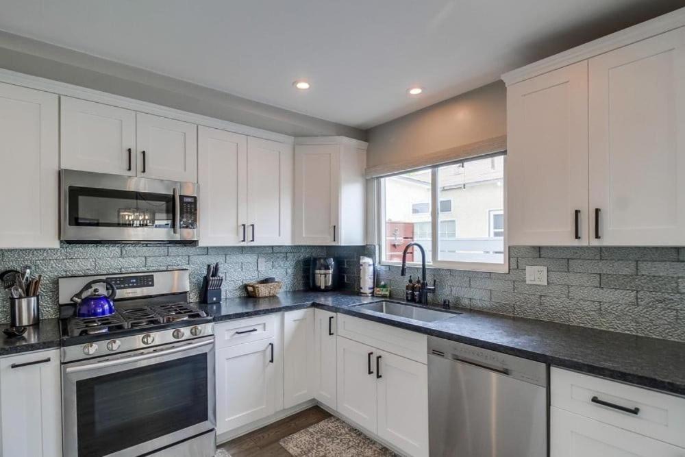 Holiday home Mission Escape Near Ocean And Bay With Private Balcony Bbq And Garage Parking *