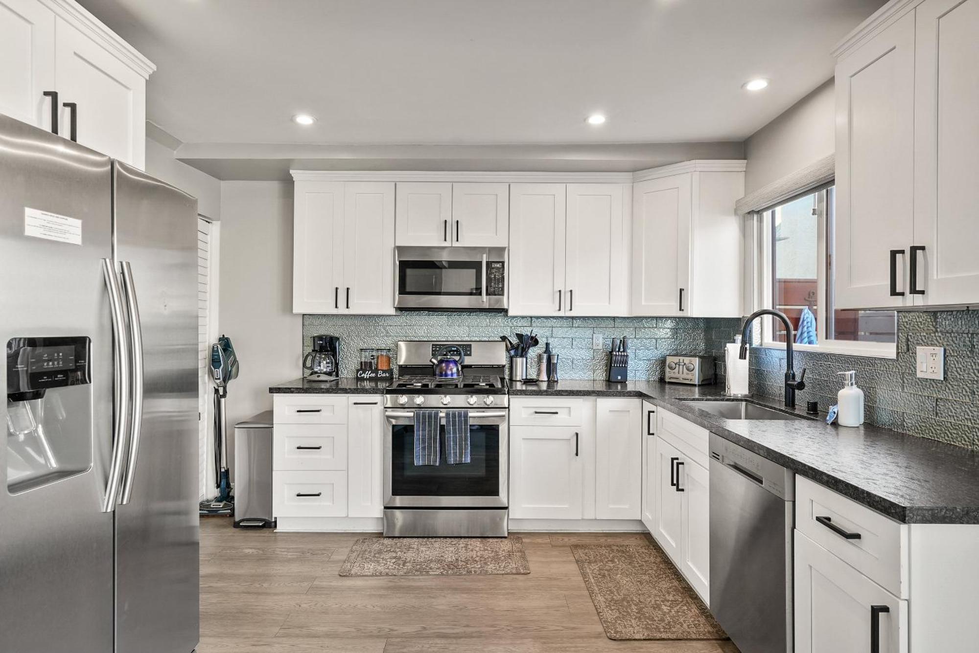 Holiday home Mission Escape Near Ocean And Bay With Private Balcony Bbq And Garage Parking *